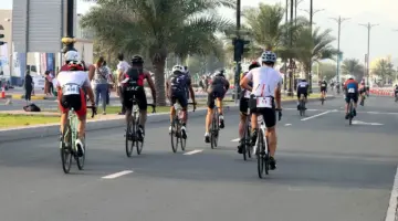 نجاح مبهر لسباق ترايثلون أوشيانيك بمشاركة 450 متسابقاً